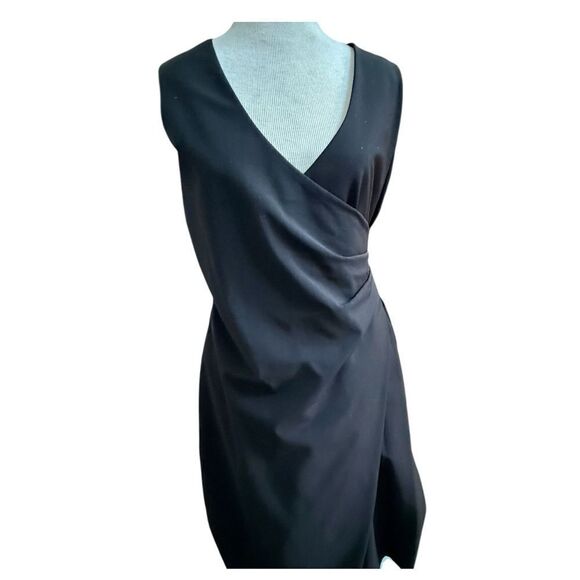 Theory LBD size 6 Crossover Front Wrap Style sleeveless Dress. Size 6 - Picture 2 of 9